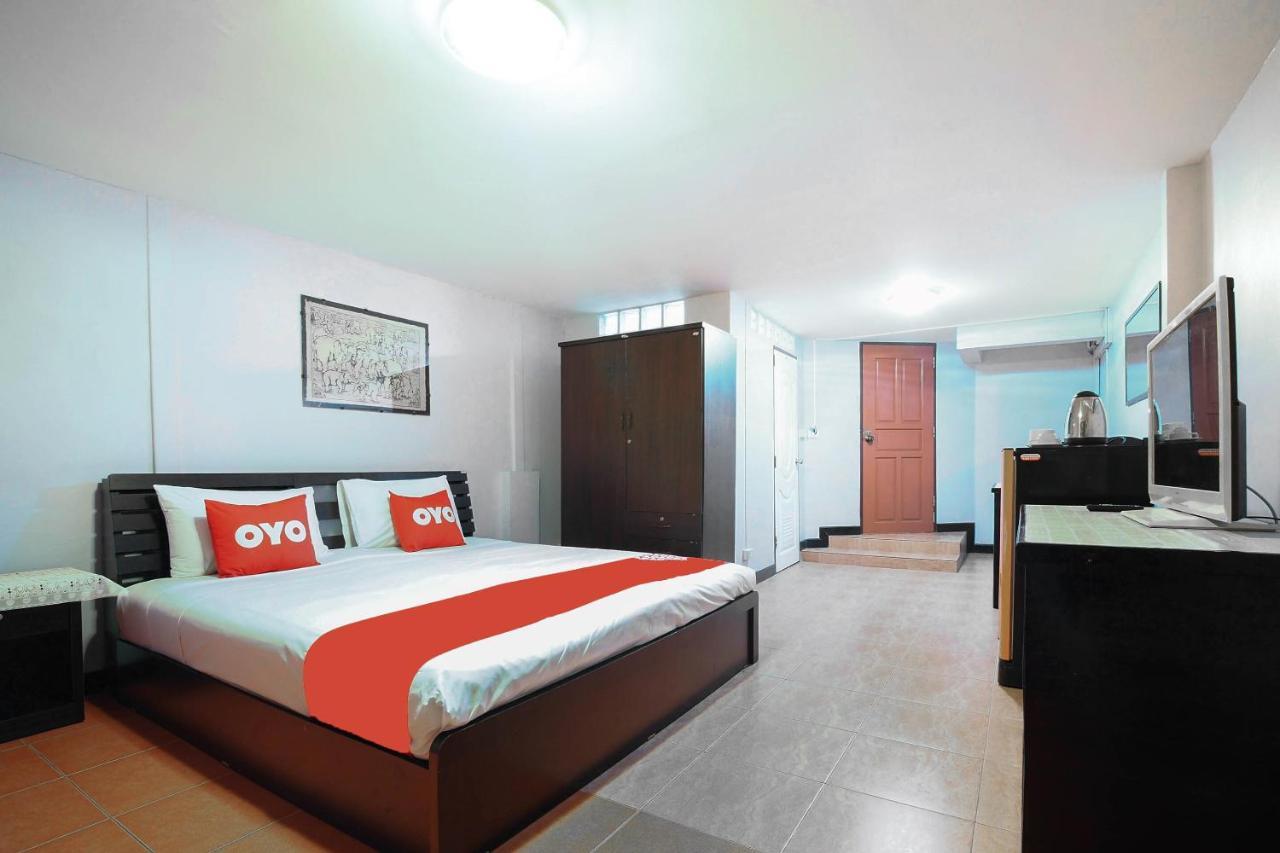 Oyo 963 Sunshine Guesthouse Pattaya Esterno foto