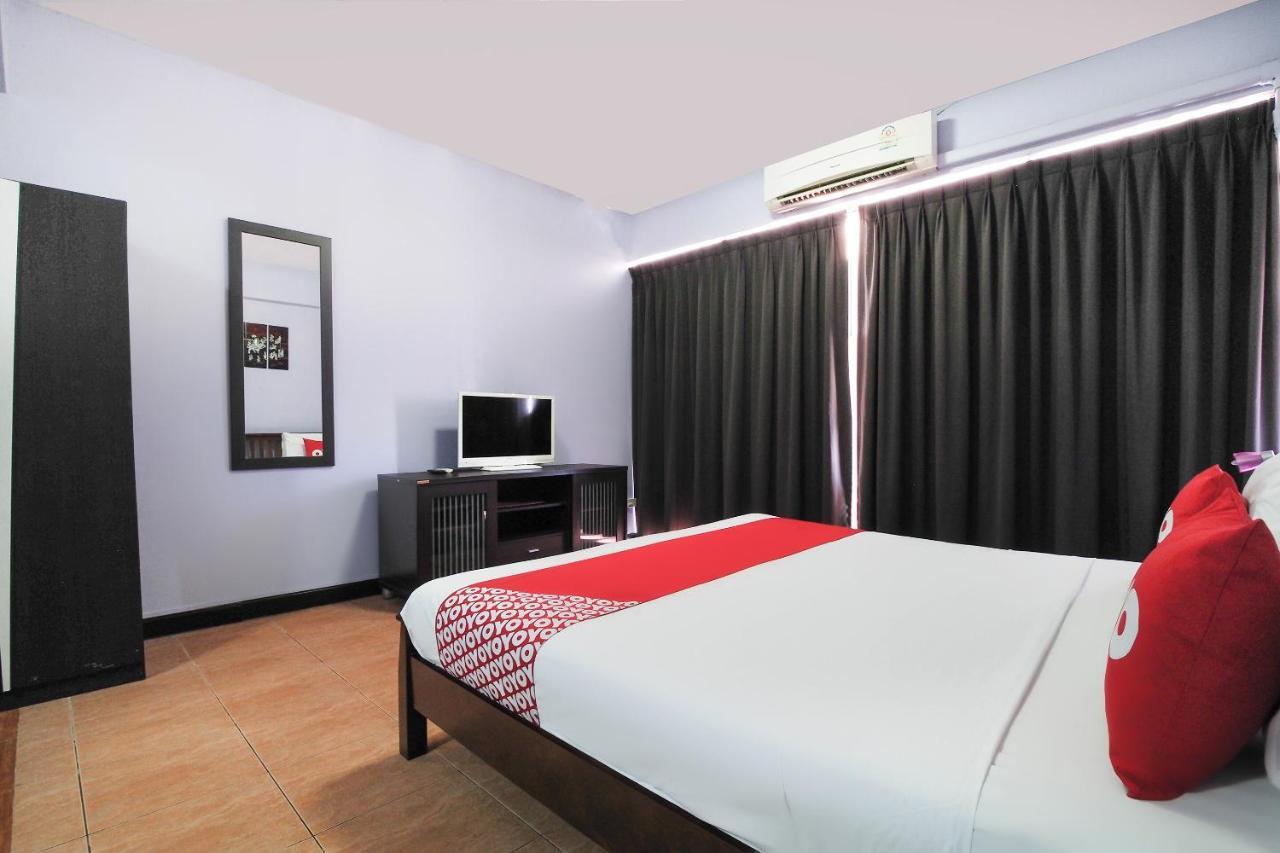 Oyo 963 Sunshine Guesthouse Pattaya Esterno foto