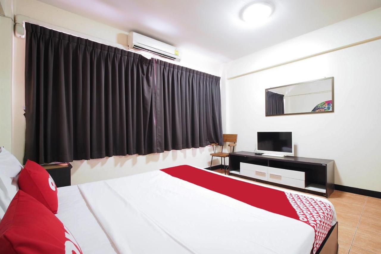 Oyo 963 Sunshine Guesthouse Pattaya Esterno foto