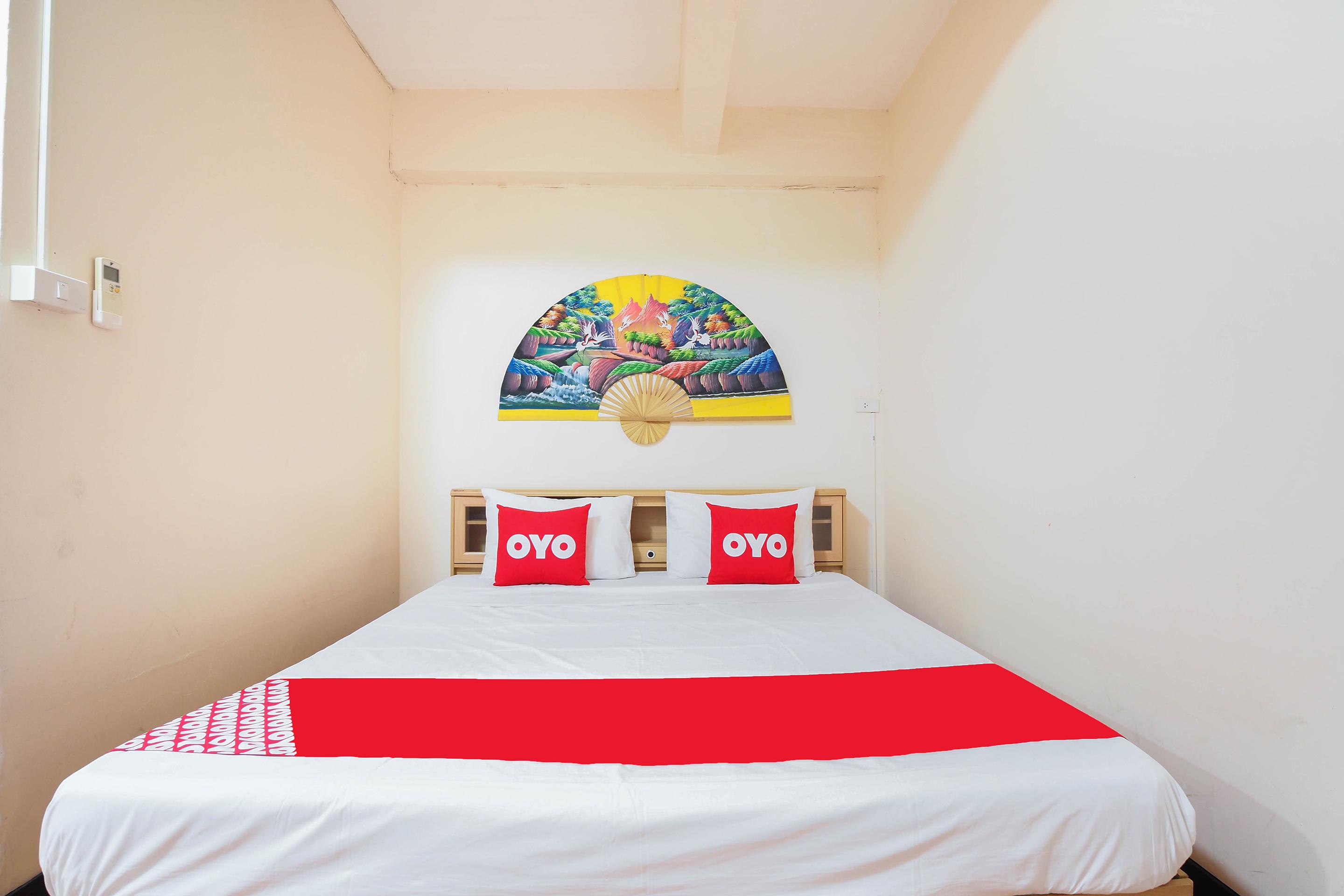 Oyo 963 Sunshine Guesthouse Pattaya Esterno foto