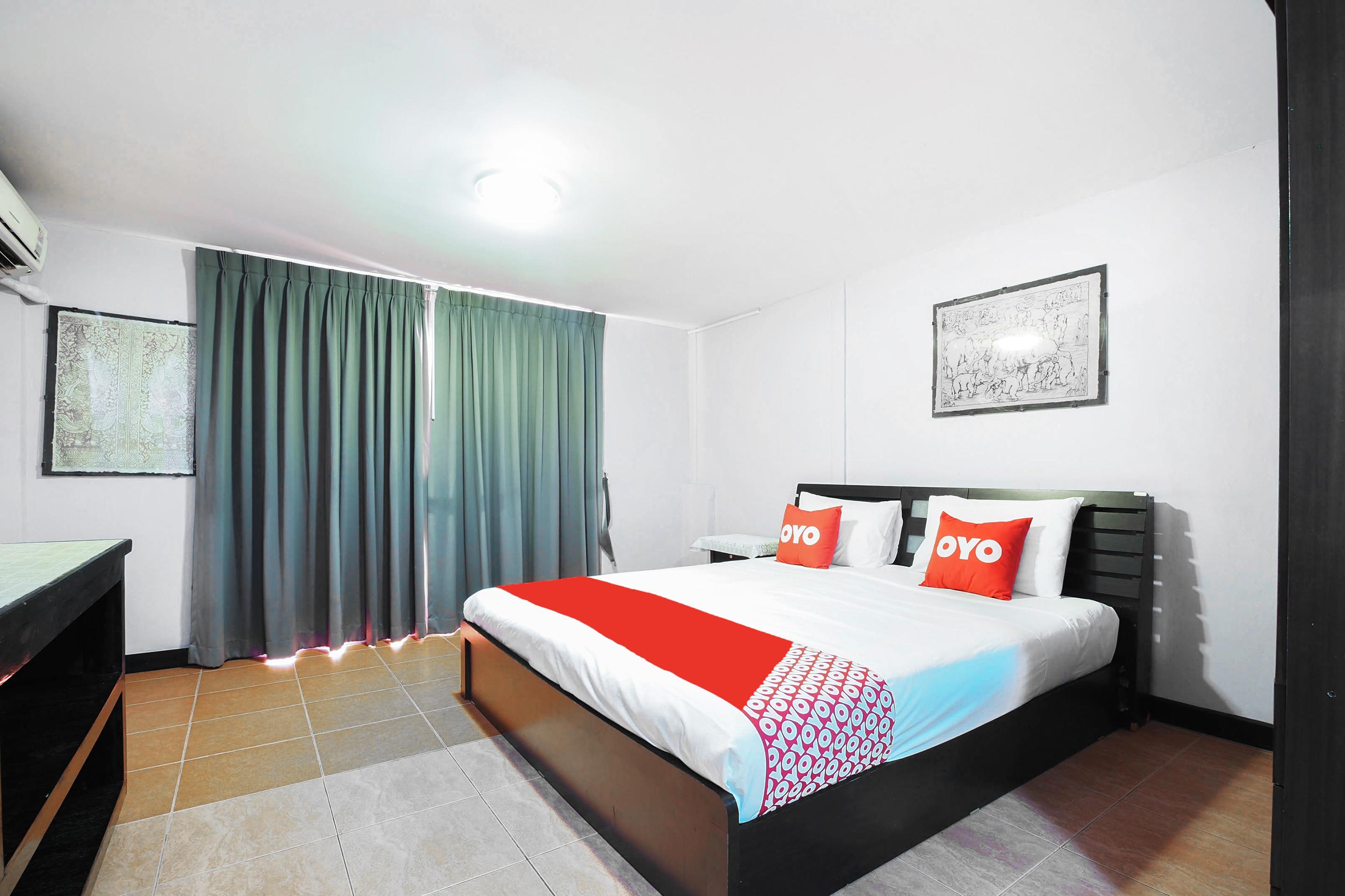 Oyo 963 Sunshine Guesthouse Pattaya Esterno foto