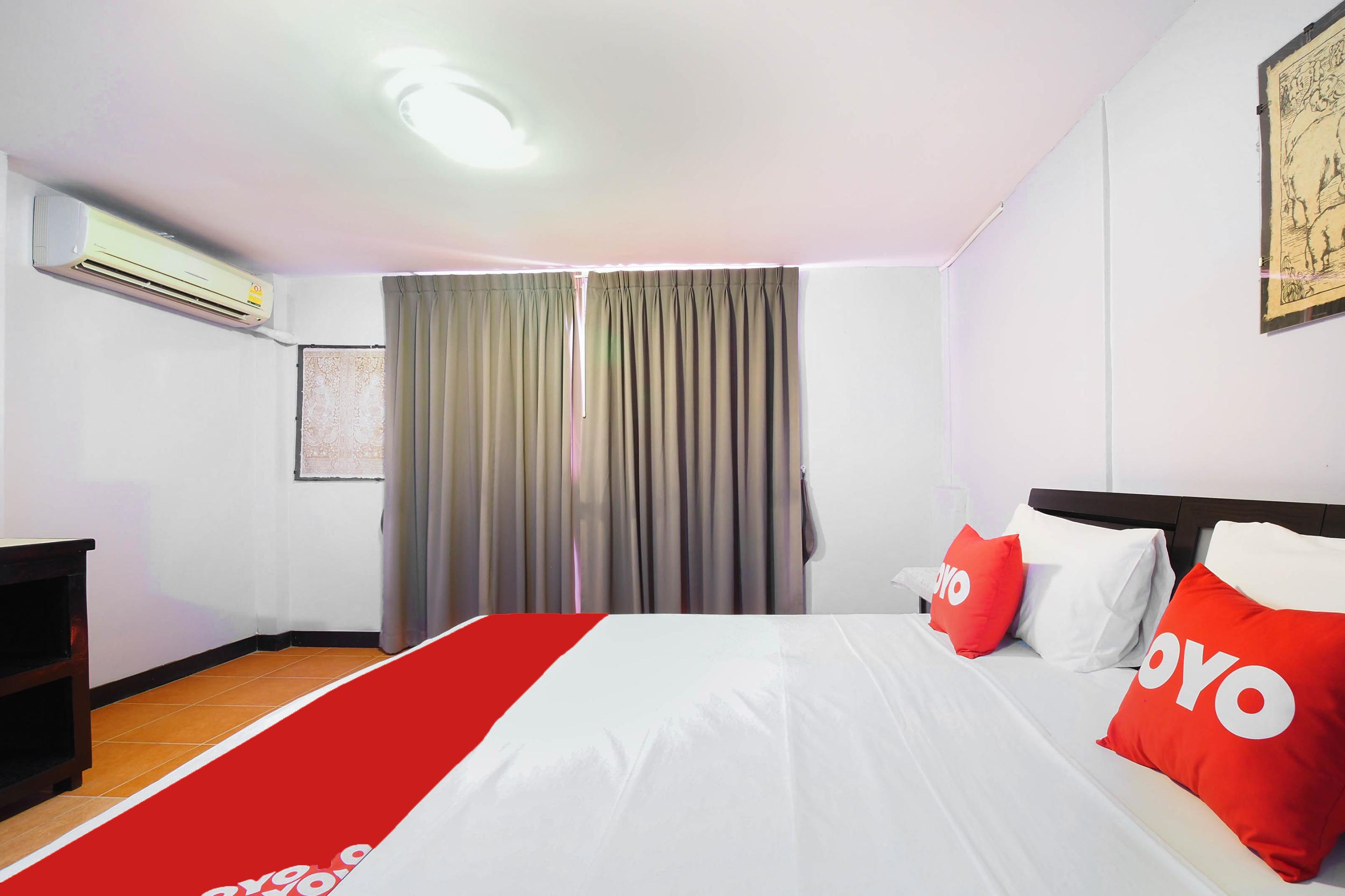 Oyo 963 Sunshine Guesthouse Pattaya Esterno foto
