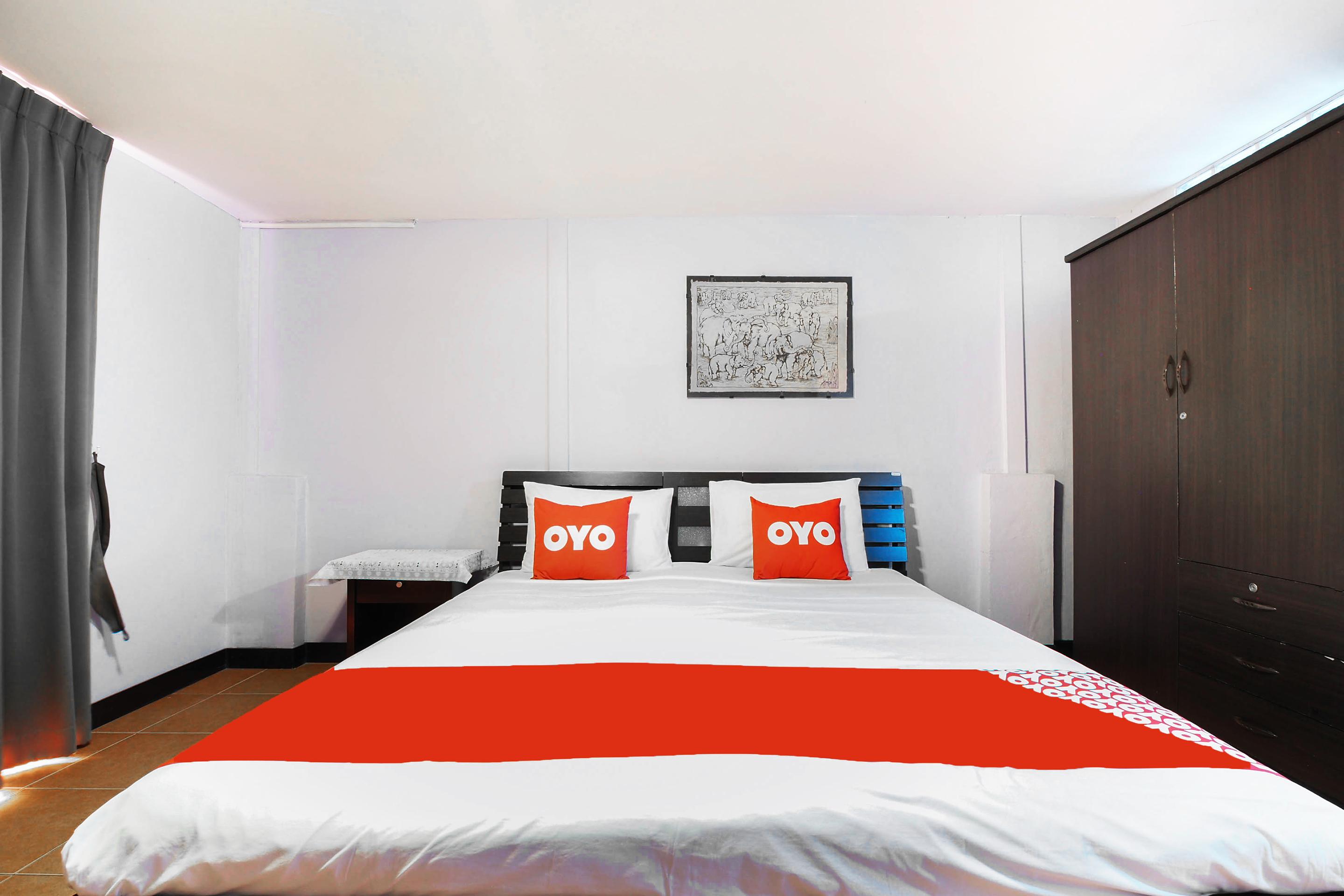 Oyo 963 Sunshine Guesthouse Pattaya Esterno foto