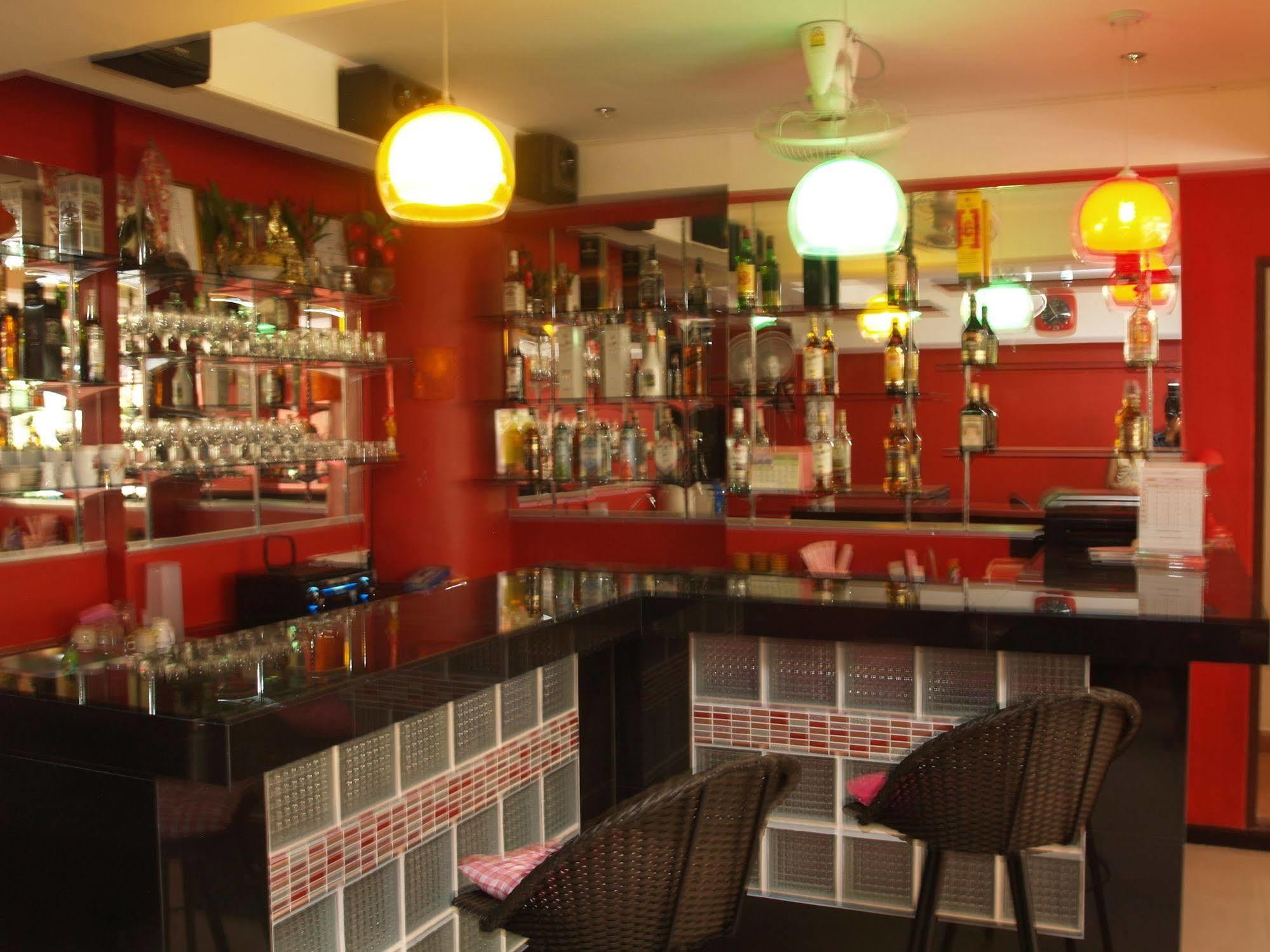 Oyo 963 Sunshine Guesthouse Pattaya Esterno foto