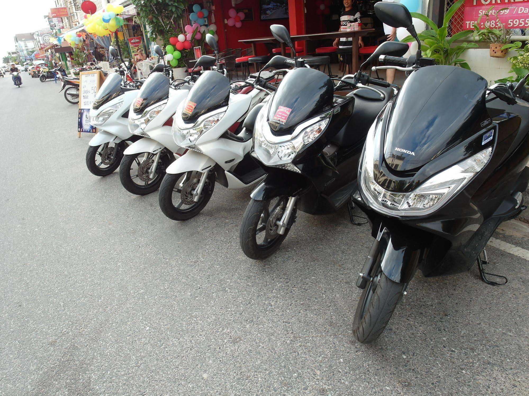 Oyo 963 Sunshine Guesthouse Pattaya Esterno foto